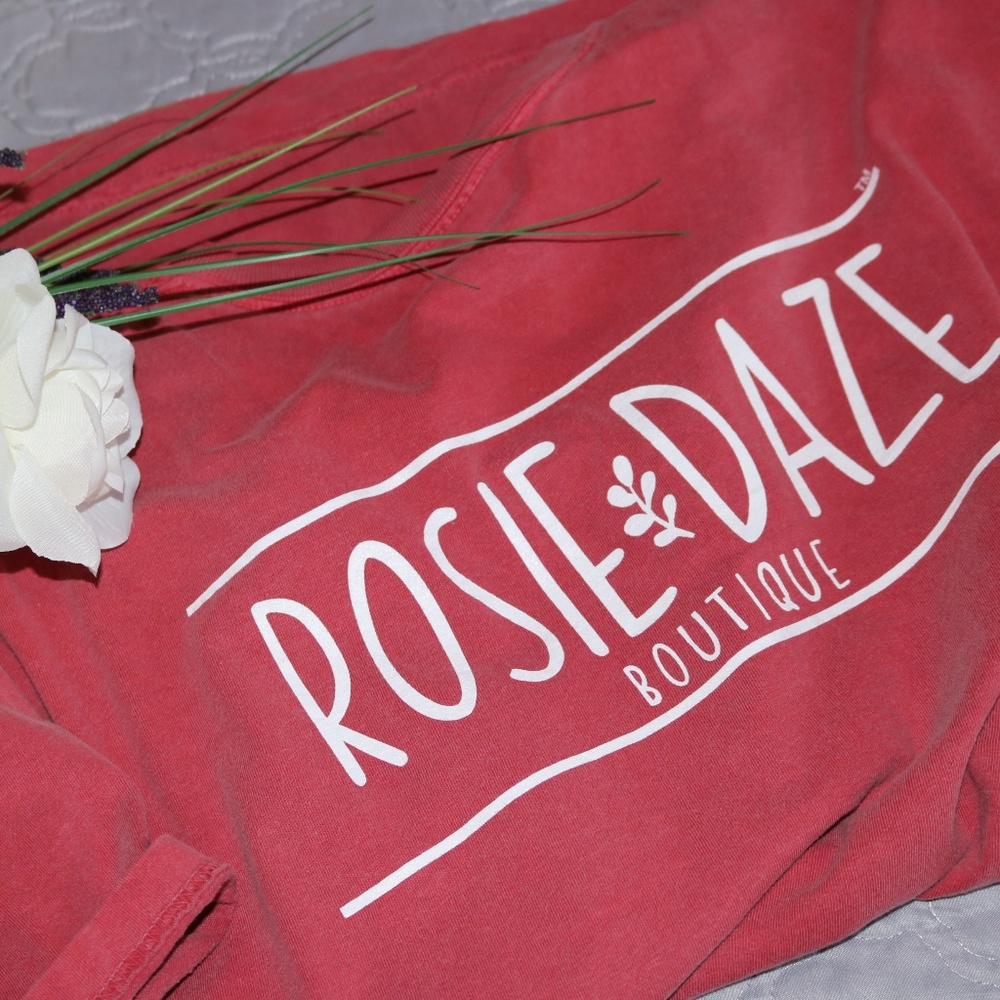 Rosie Daze Graphic T